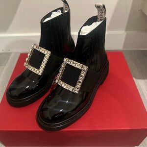 FINAL PRICE New - Roger Vivier
Viv Rangers Strass Patent Leather Chelsea Boots